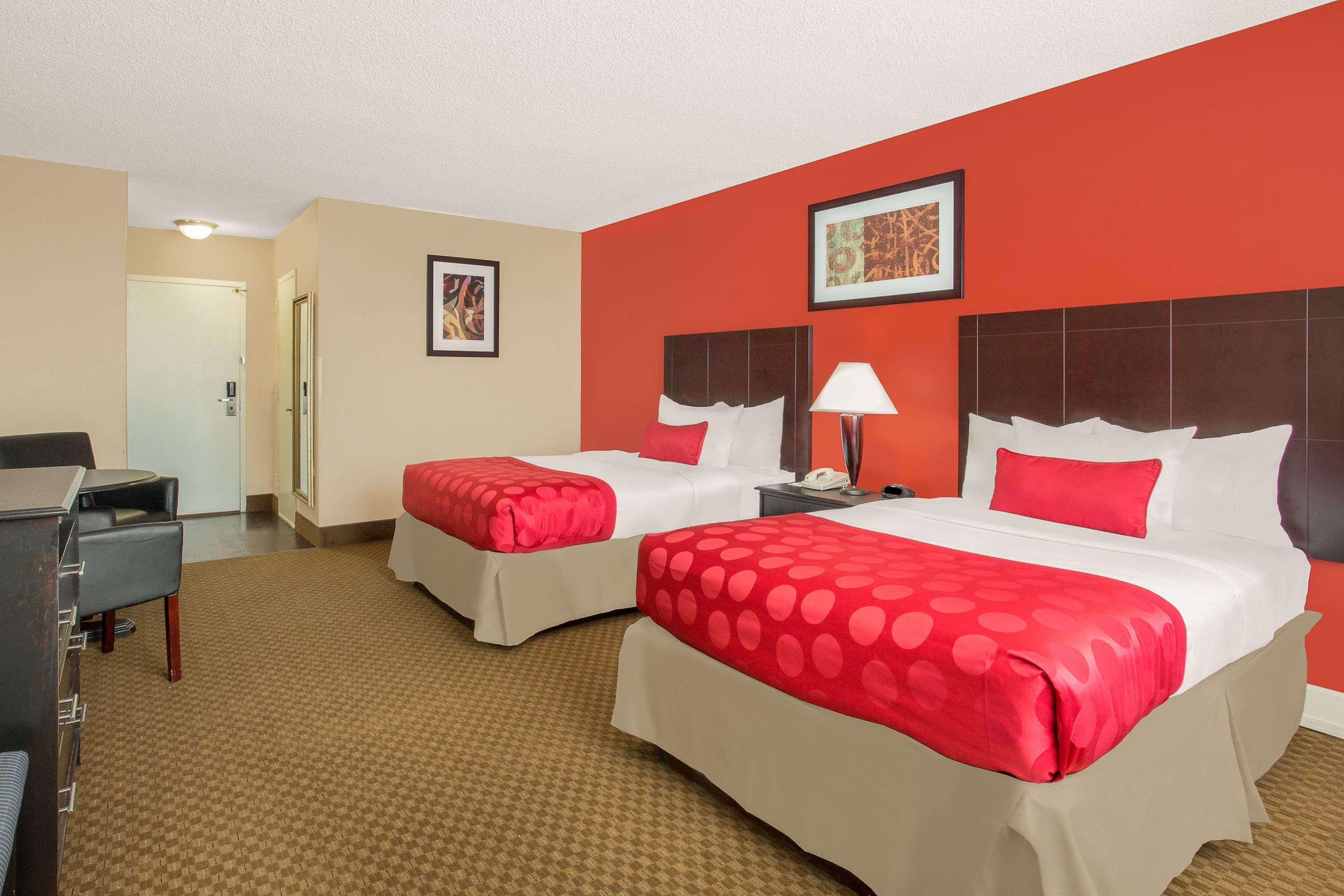 Ramada Plaza By Wyndham Fayetteville Fort Bragg Area Zewnętrze zdjęcie