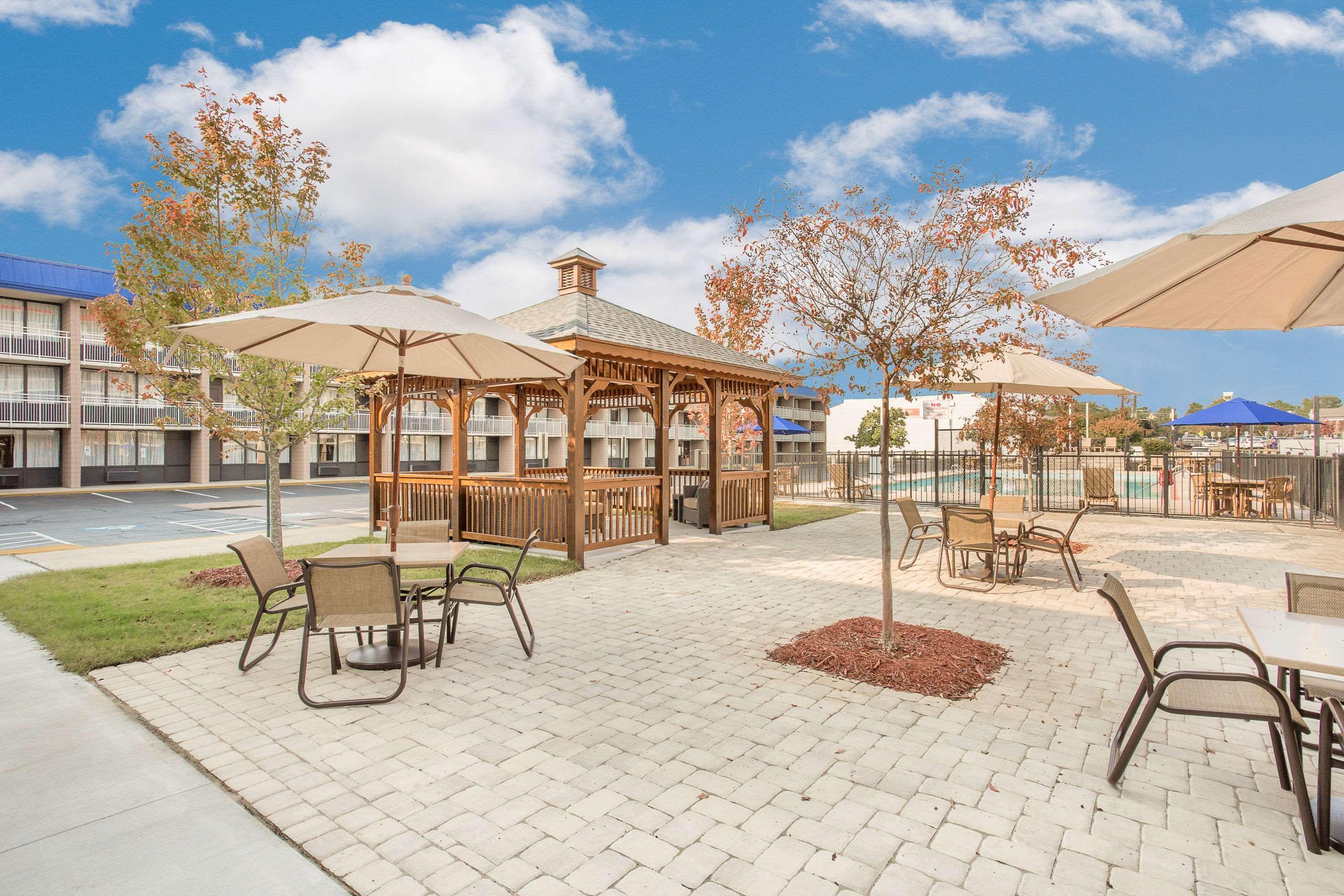 Ramada Plaza By Wyndham Fayetteville Fort Bragg Area Zewnętrze zdjęcie