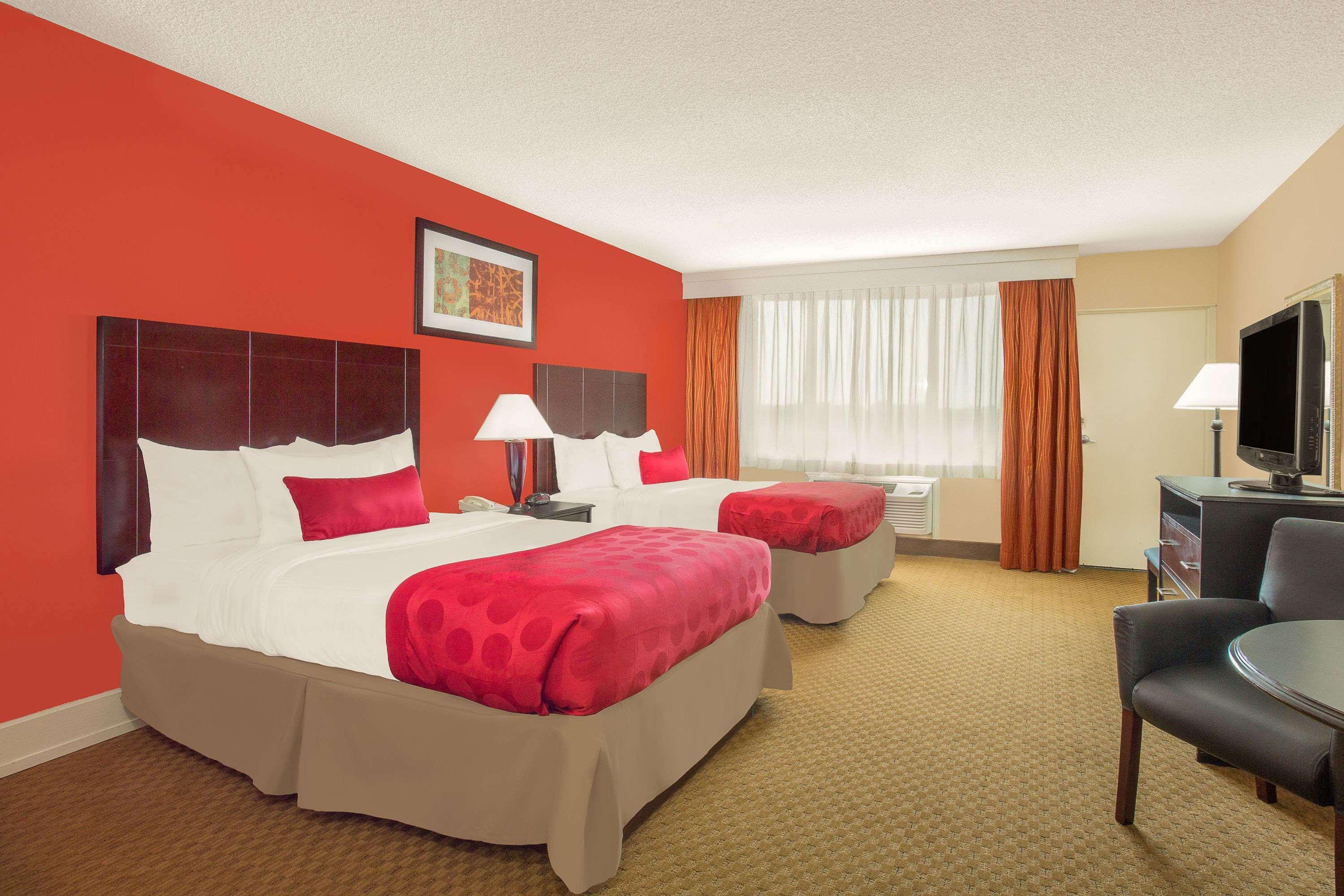 Ramada Plaza By Wyndham Fayetteville Fort Bragg Area Zewnętrze zdjęcie