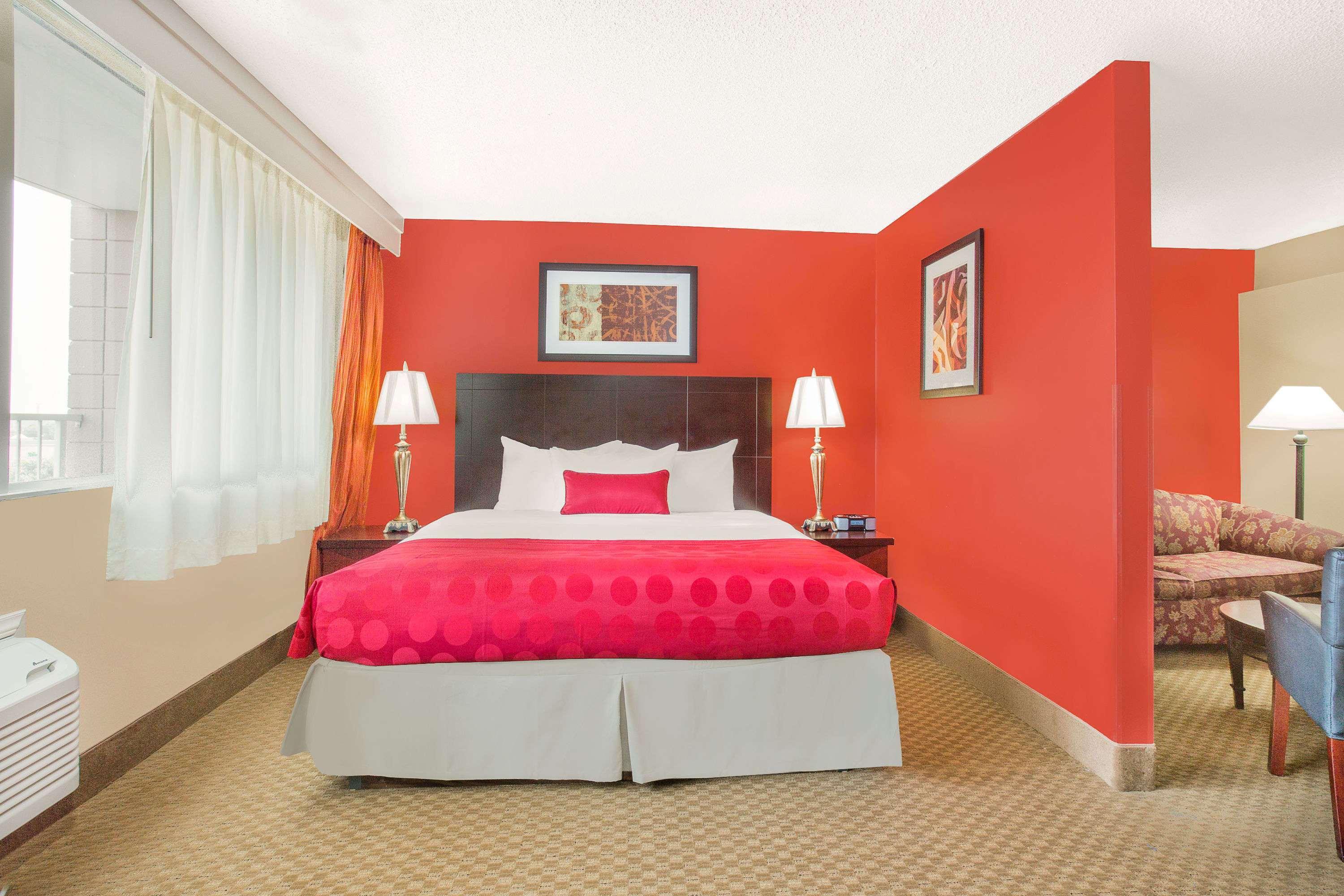 Ramada Plaza By Wyndham Fayetteville Fort Bragg Area Zewnętrze zdjęcie